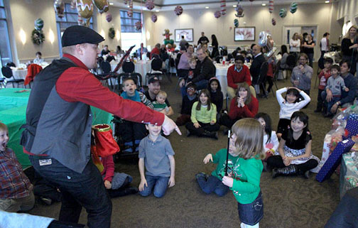 Toronto family event magician